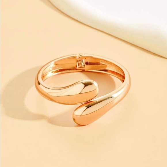 Gold Tone Water Drop Tear Drop Statement Bracelet - Picture 3 of 4